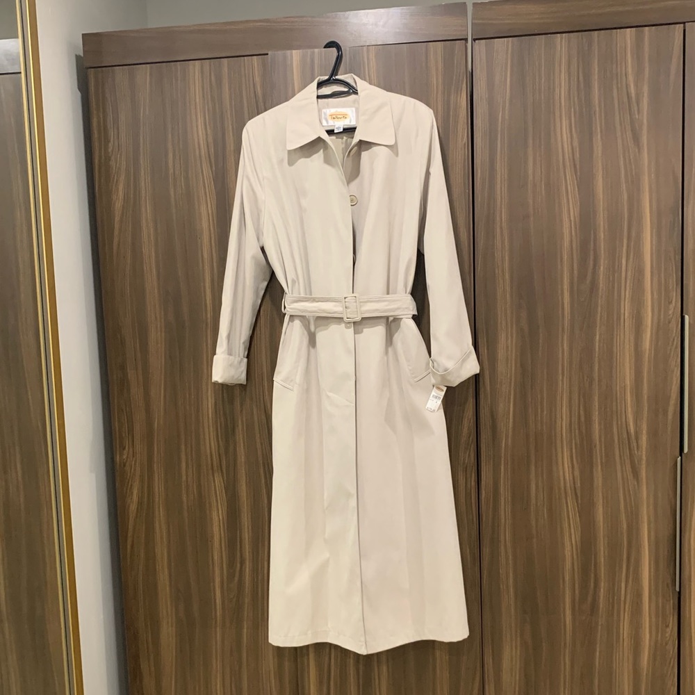 Talbots Light Trench Coat / Jacket - Size 4 - Cream Color